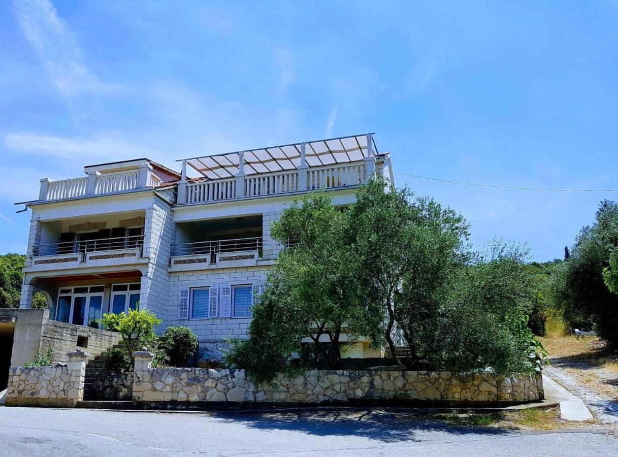 Apartmani Luka Zrnovo Exterior photo
